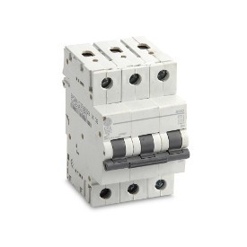 INT. TERMOMAGNETICO 3X6A. 10KA IEC 60898-1