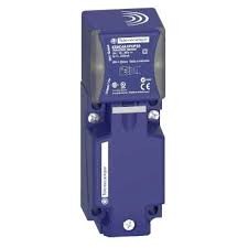 SENSOR INDUCTIVO 40X40X117 – PBT – SN:15mm – 24-240VAC / DC